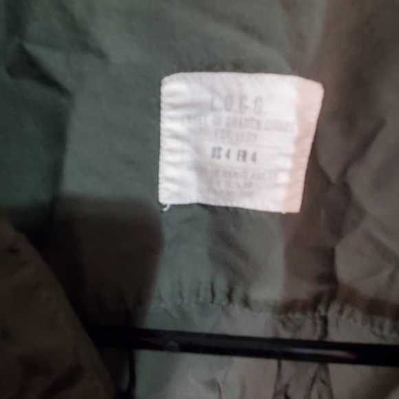 3 button up blouses - Picture 7 of 8